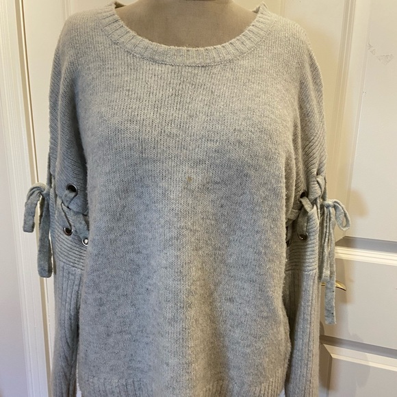 Light grey knit sweater - Picture 1 of 4